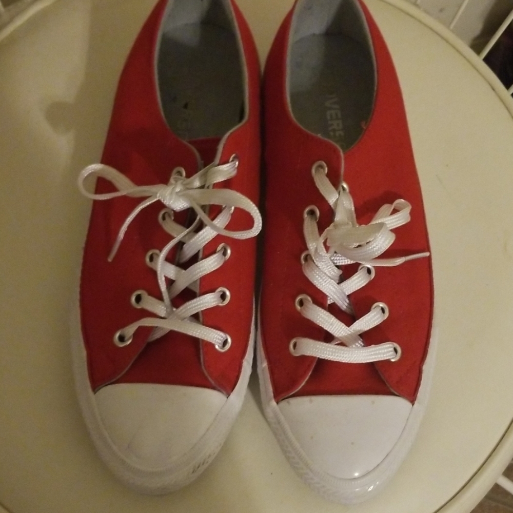 Red Converse